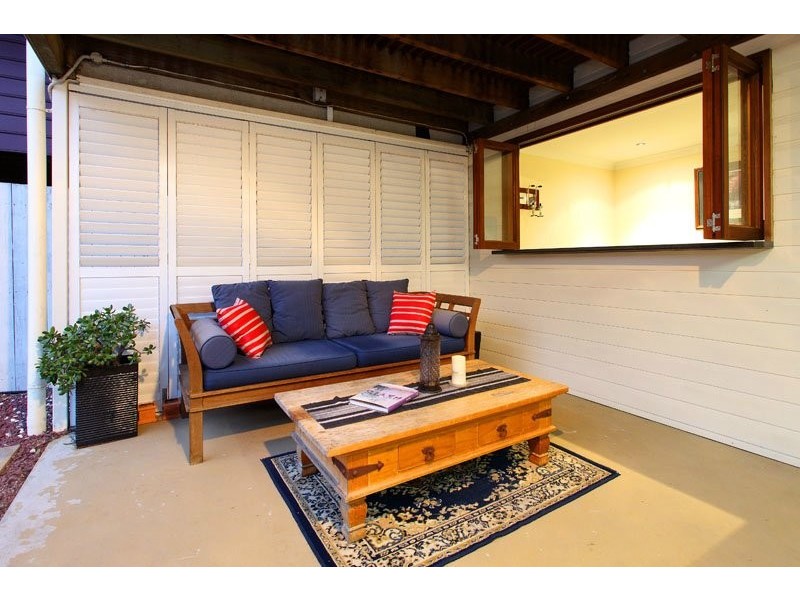 15 Dorothea Street, Cannon Hill QLD 4170