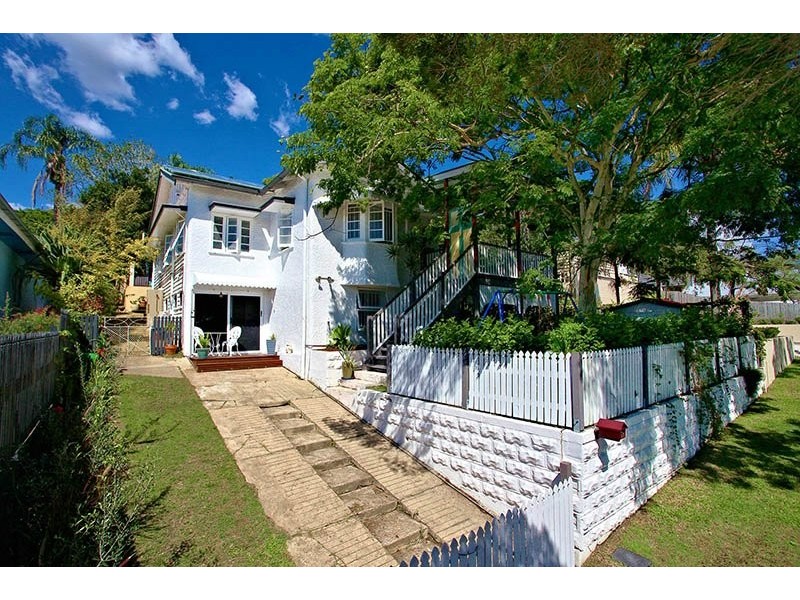 29 Love Street, Holland Park QLD 4121