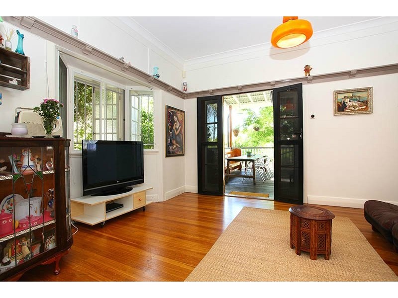 29 Love Street, Holland Park QLD 4121