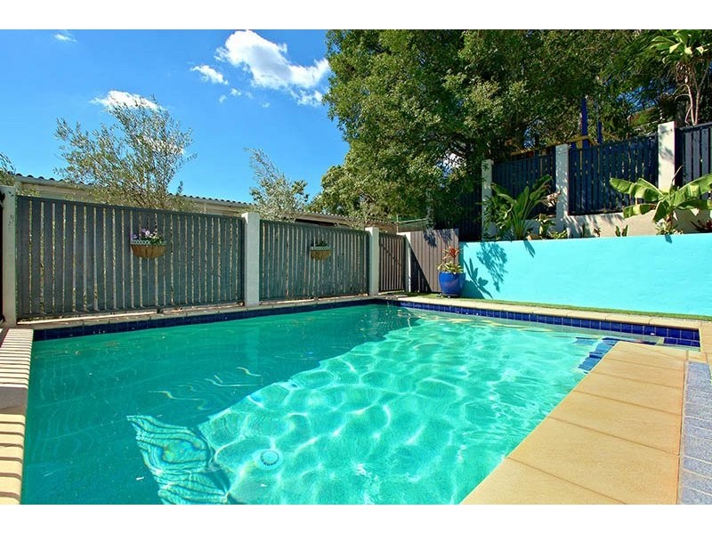 29 Love Street, Holland Park QLD 4121