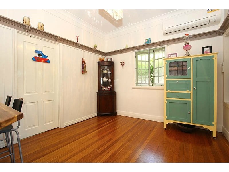 29 Love Street, Holland Park QLD 4121