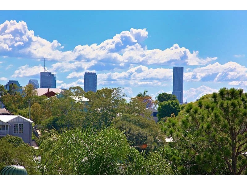 29 Love Street, Holland Park QLD 4121