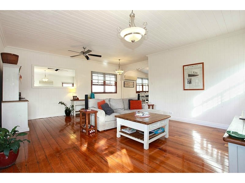 28 Taylor Street, Woolloongabba QLD 4102