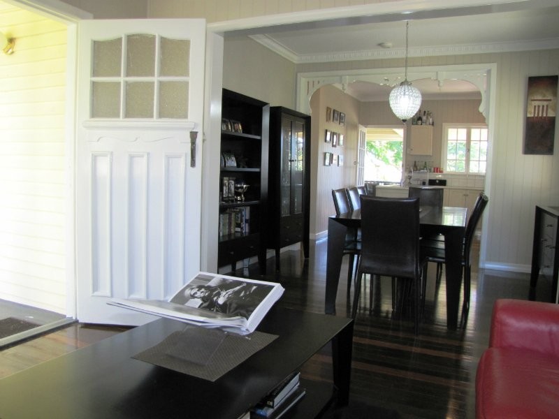 32 Stanley Road, Seven Hills QLD 4170