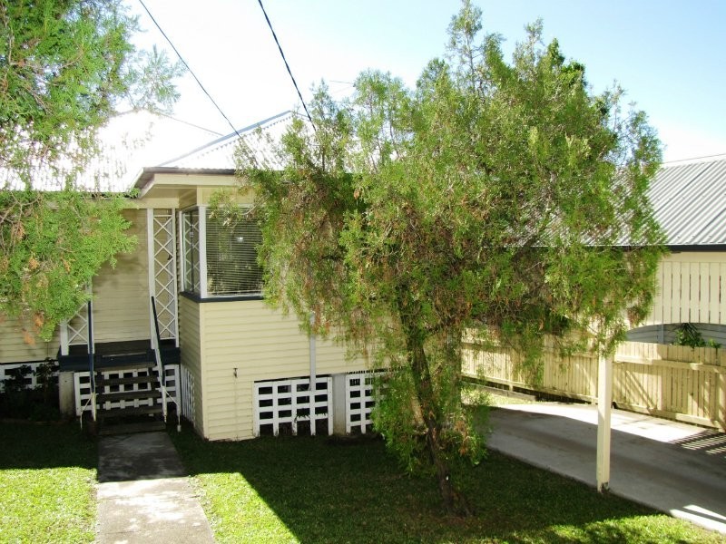 32 Stanley Road, Seven Hills QLD 4170