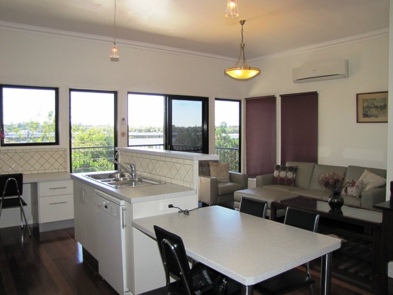 40 Ninth Avenue, Coorparoo QLD 4151