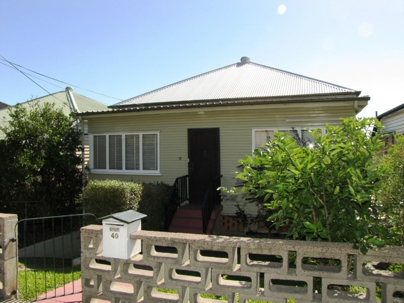 40 Ninth Avenue, Coorparoo QLD 4151