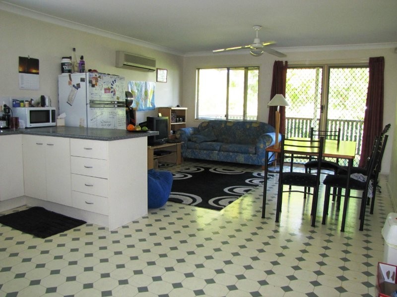 42 Roseglen Street, Greenslopes QLD 4120