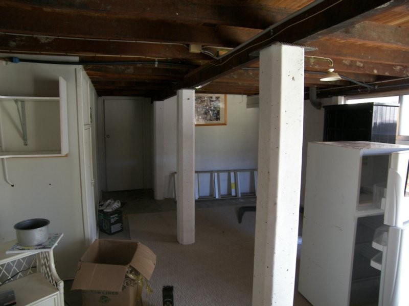 8 Rossiter Street, Morningside QLD 4170