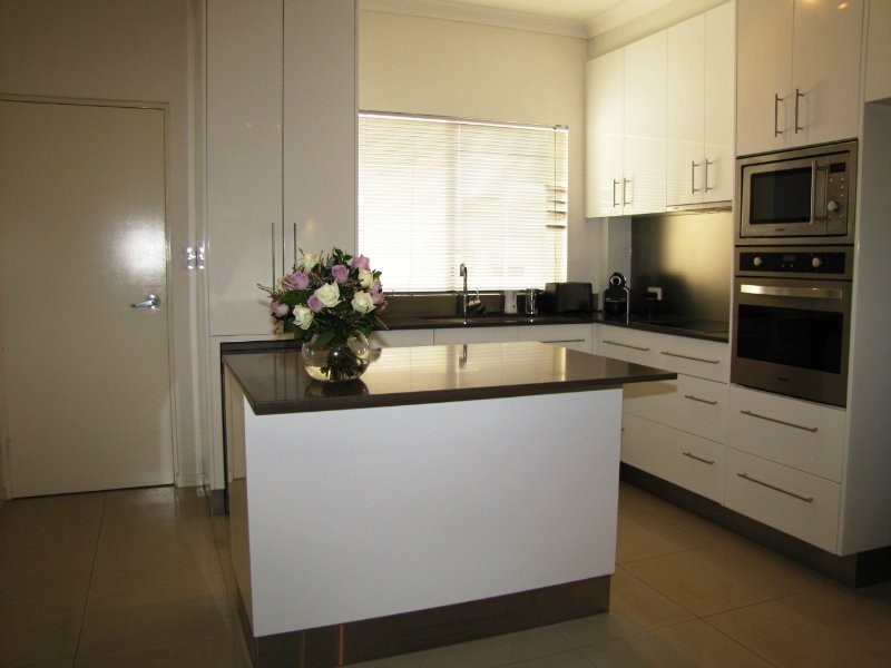 4/298 Cavendish Road, Coorparoo QLD 4151