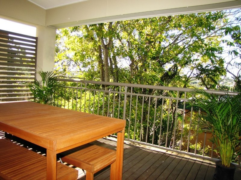 4/298 Cavendish Road, Coorparoo QLD 4151