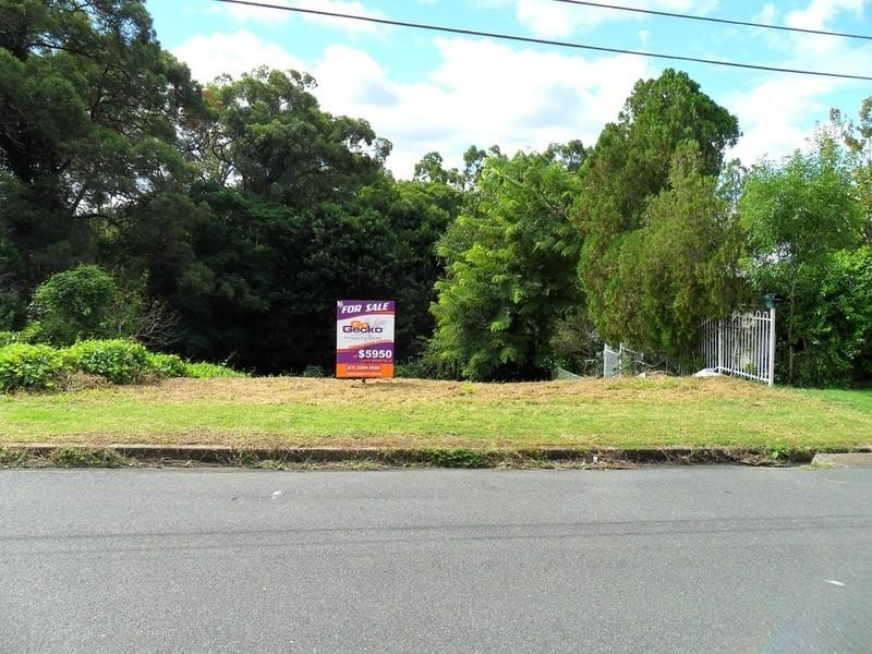 10 Fifth Avenue, Bardon QLD 4065