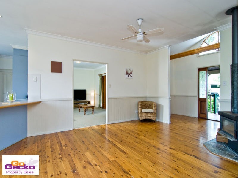 7 Gibbons Road, Samford Valley QLD 4520