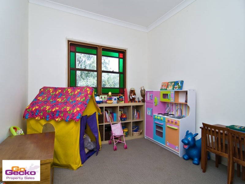 7 Gibbons Road, Samford Valley QLD 4520