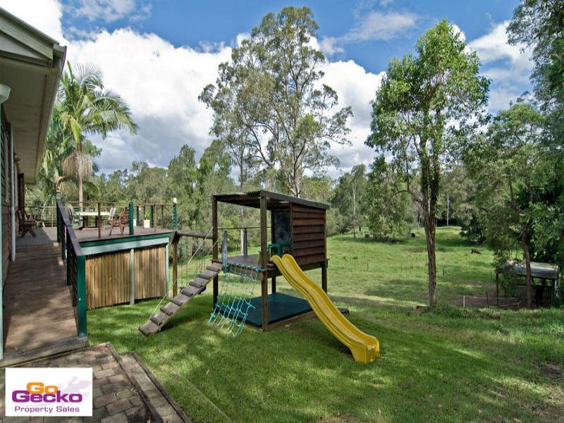7 Gibbons Road, Samford Valley QLD 4520
