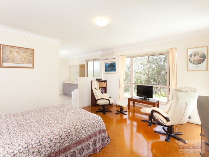 11 Annie Hedge Court, Closeburn QLD 4520