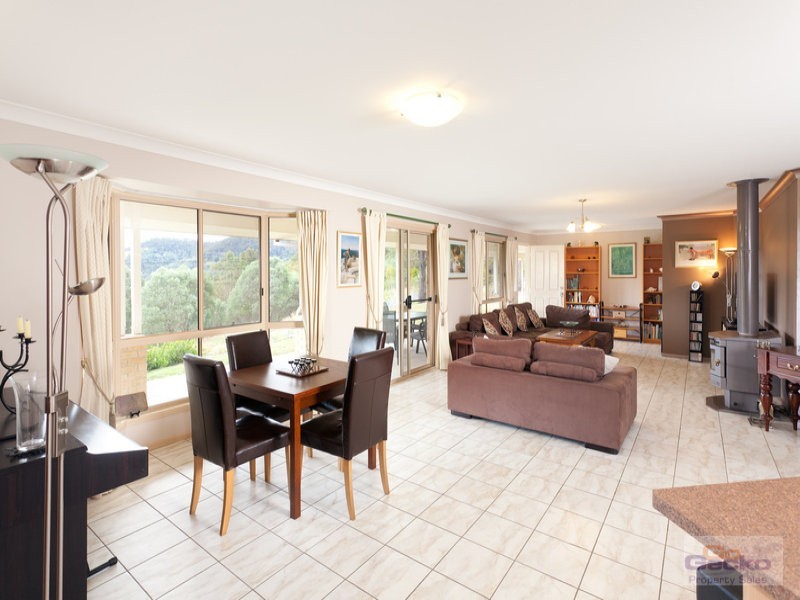 11 Annie Hedge Court, Closeburn QLD 4520