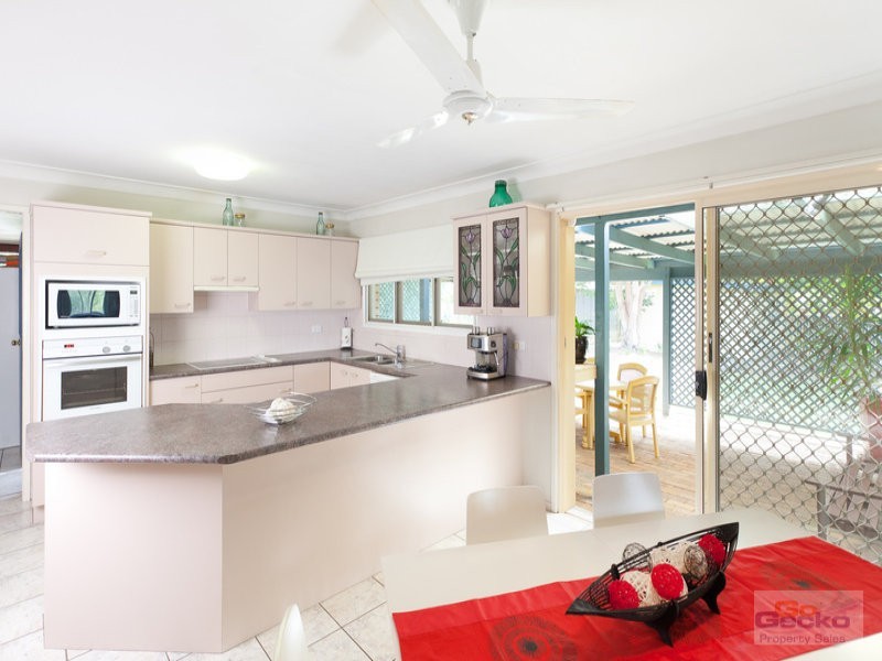 126 Samford Road, Samford Village QLD 4520