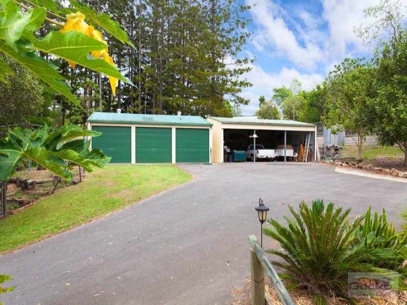 24 Trentham Place, Samford Village QLD 4520