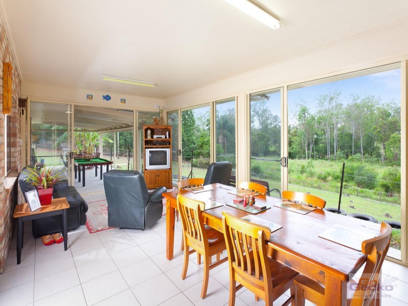 24 Trentham Place, Samford Village QLD 4520