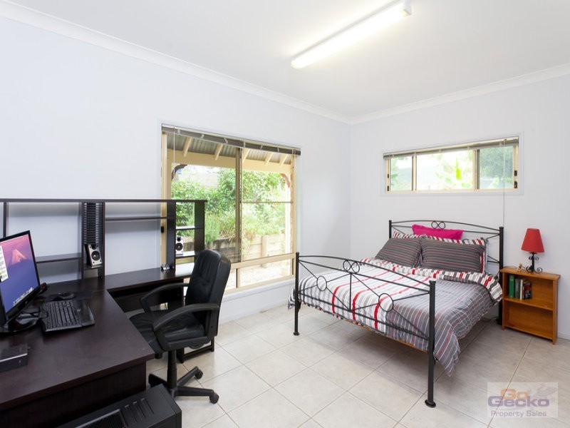 24 Trentham Place, Samford Village QLD 4520