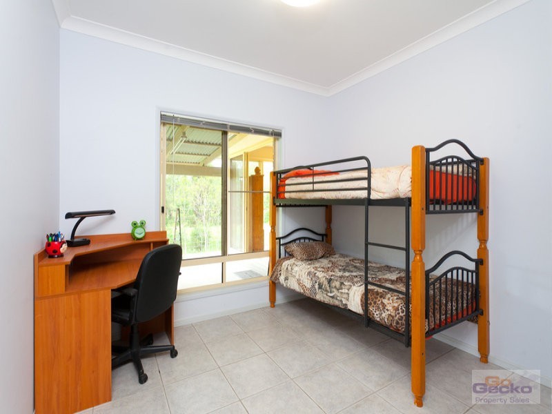 24 Trentham Place, Samford Village QLD 4520