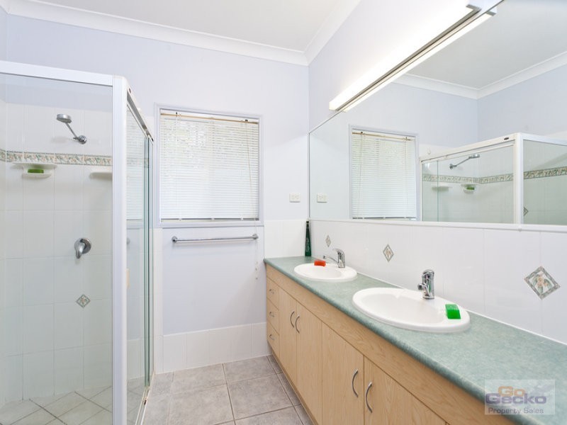 24 Trentham Place, Samford Village QLD 4520