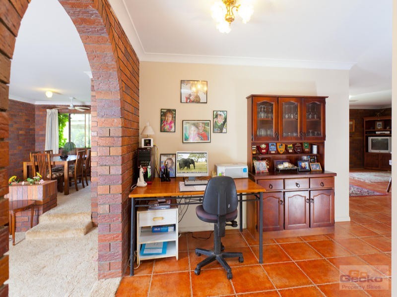 23 Upper Camp Mountain Road, Camp Mountain QLD 4520