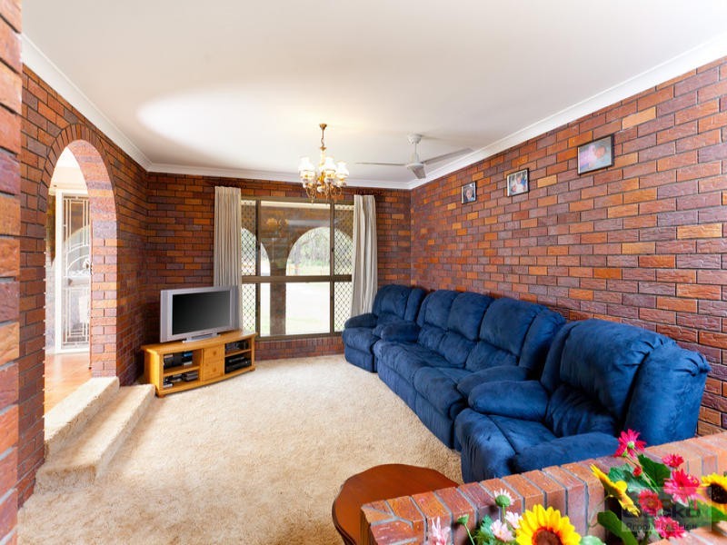 23 Upper Camp Mountain Road, Camp Mountain QLD 4520
