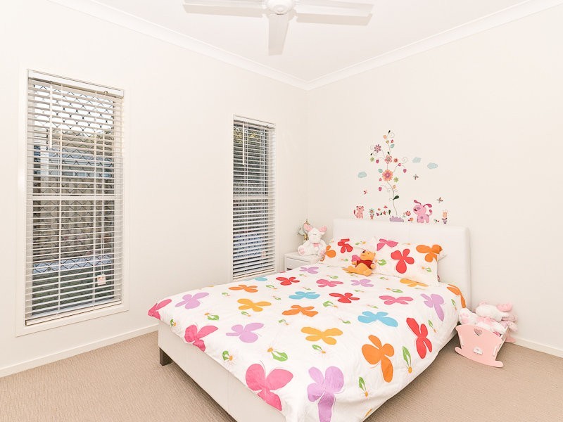 8 Shearers Close, Ferny Hills QLD 4055