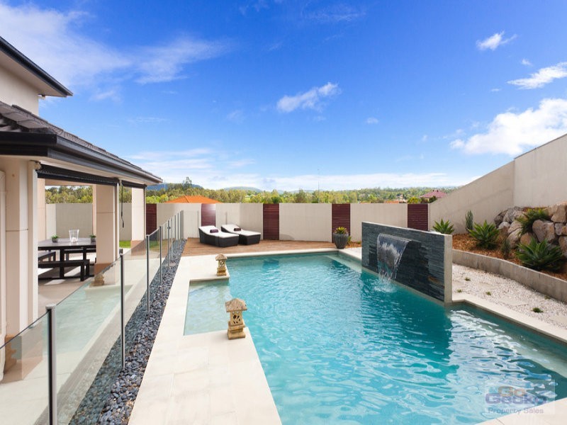 5 Quandong Crescent, Arana Hills QLD 4054