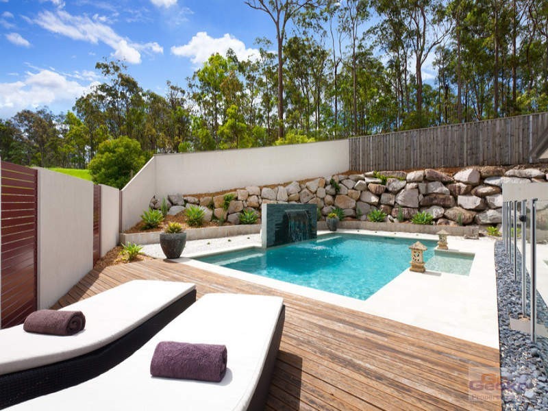 5 Quandong Crescent, Arana Hills QLD 4054