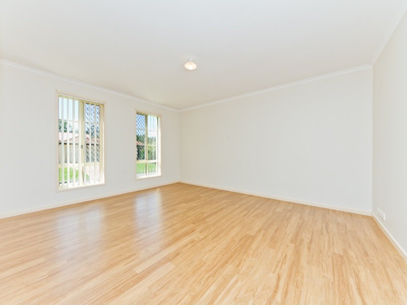 12 Kirralee Crescent, Upper Kedron QLD 4055