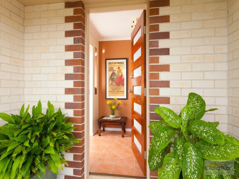 9 Delvin Court, Arana Hills QLD 4054