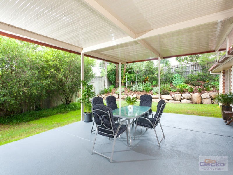 9 Delvin Court, Arana Hills QLD 4054