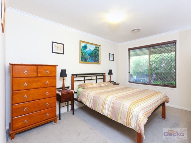 9 Delvin Court, Arana Hills QLD 4054