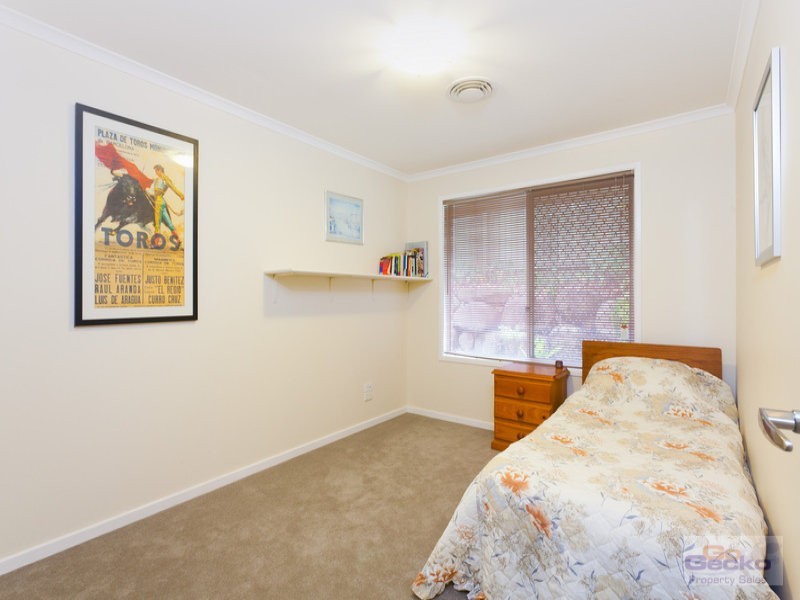 9 Delvin Court, Arana Hills QLD 4054