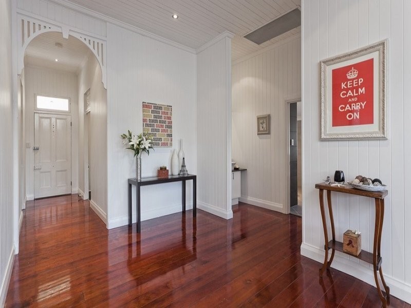 9 Malcolm Street, Enoggera QLD 4051