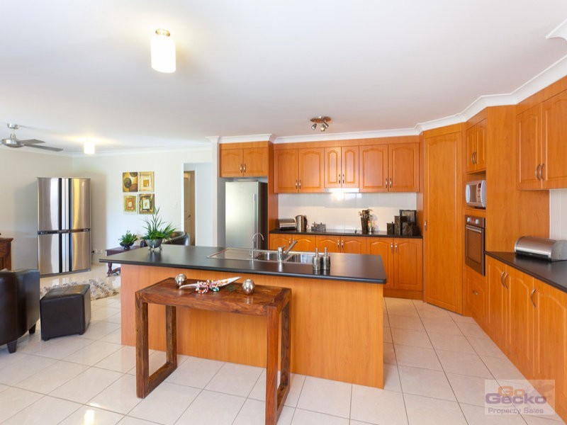 5 Reiners Road, Samford Valley QLD 4520