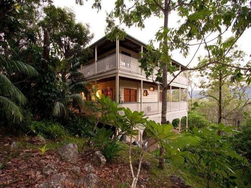 4 Springfield Court, Wights Mountain QLD 4520