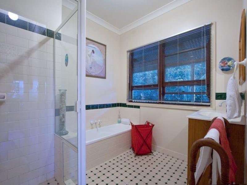 4 Springfield Court, Wights Mountain QLD 4520