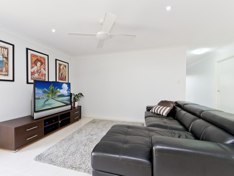 24 Woolshed Street, Ferny Hills QLD 4055