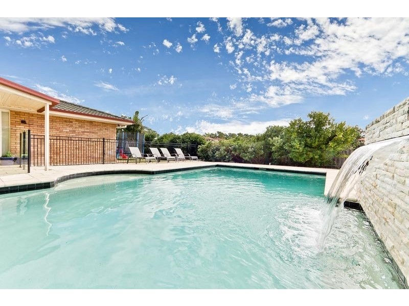 42 Reginald Avenue, Arana Hills QLD 4054