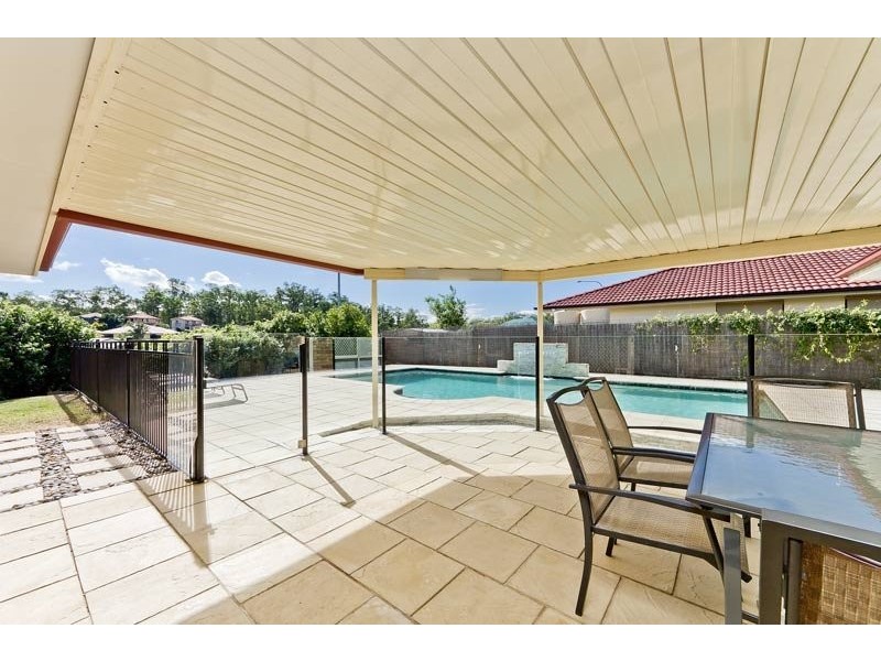 42 Reginald Avenue, Arana Hills QLD 4054