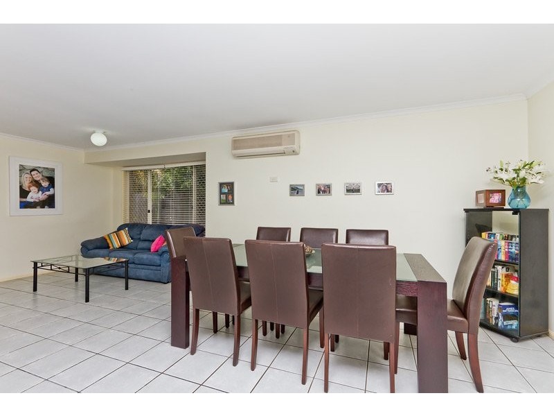 42 Reginald Avenue, Arana Hills QLD 4054