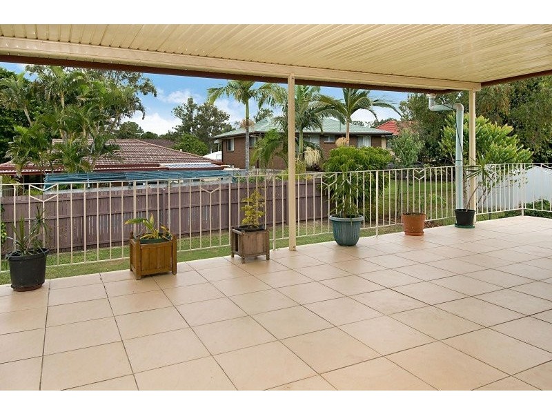 12 Castlecor Street, Ferny Grove QLD 4055