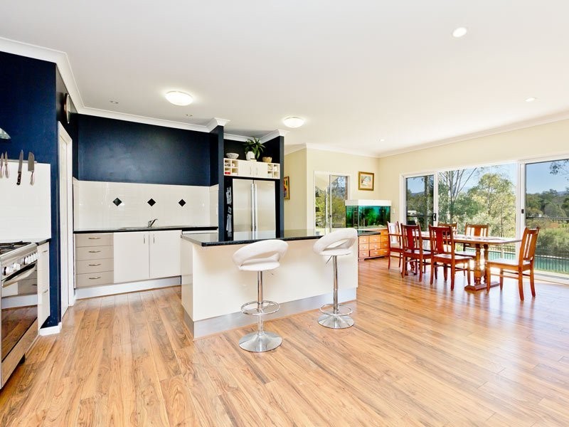 12 Davison Road, Camp Mountain QLD 4520