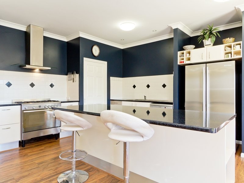 12 Davison Road, Camp Mountain QLD 4520