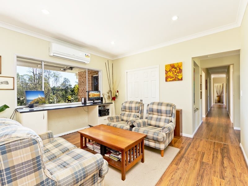 12 Davison Road, Camp Mountain QLD 4520