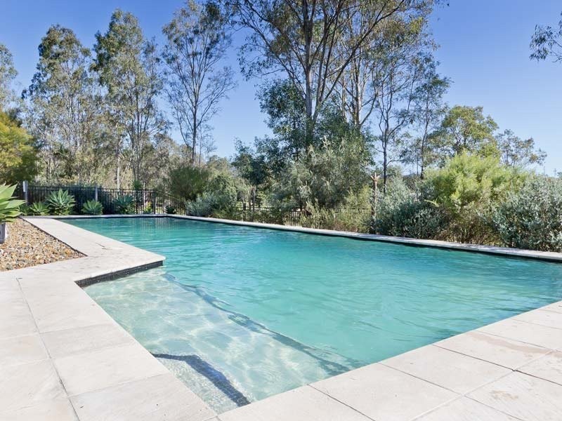 12 Davison Road, Camp Mountain QLD 4520